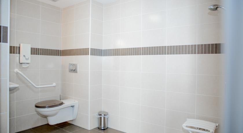 Annexe Hotel De La Gare Хендае Екстериор снимка