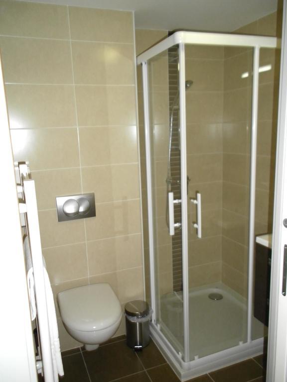 Annexe Hotel De La Gare Хендае Екстериор снимка